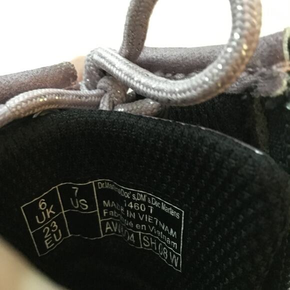 Dr. Martens metallic pink lace up boots with zipper - Picture 8 of 8